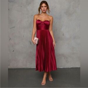 Vici Strapless Pleated Midi Dress in Burgundy